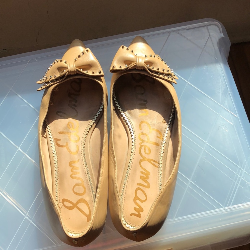 Sam Edelman beige pointy flats wide width